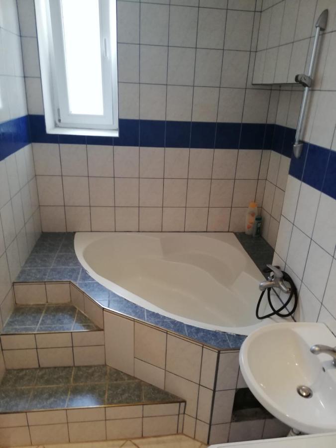 דירות וינה Beautiful, Spacious And Cheap מראה חיצוני תמונה